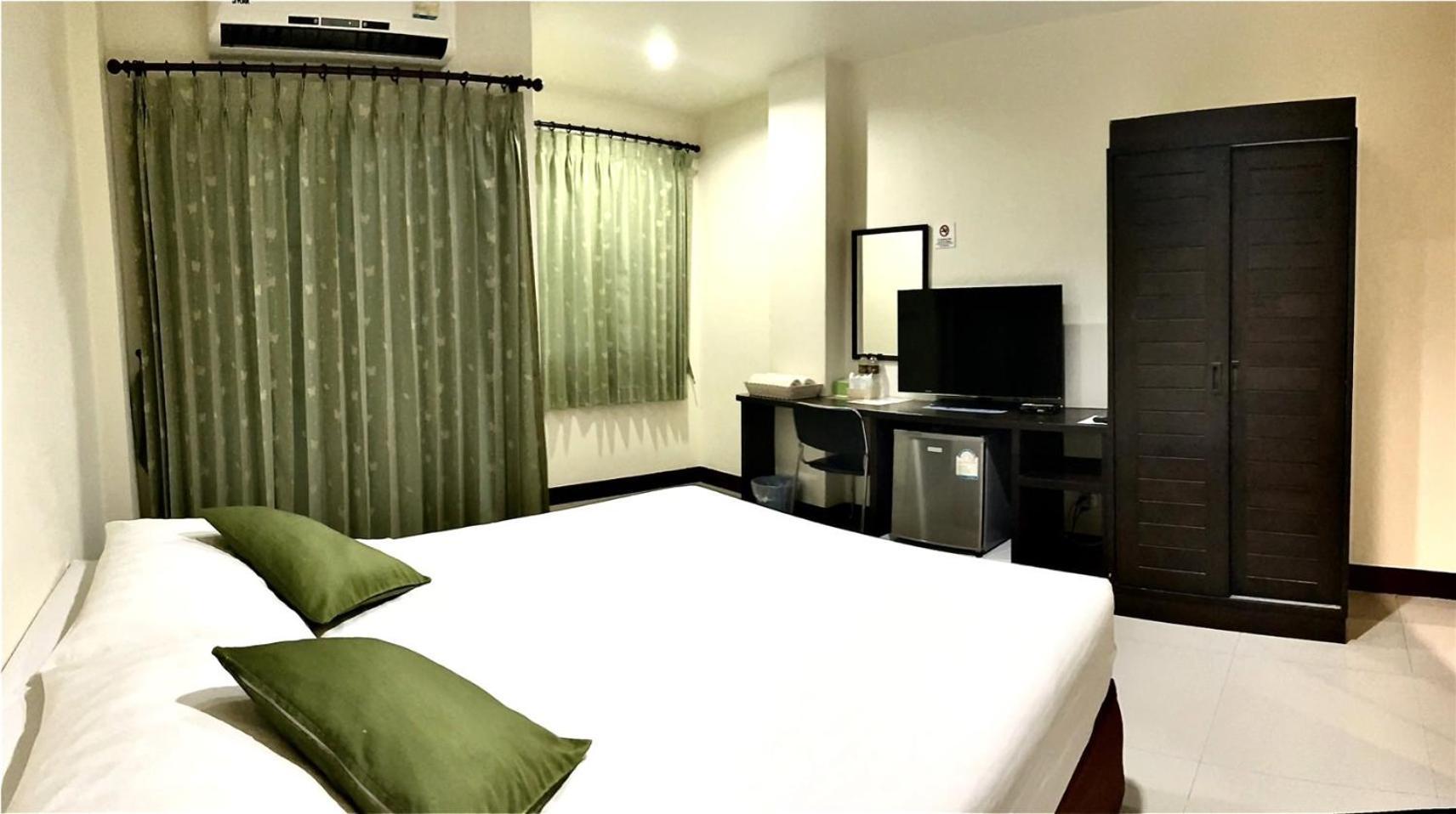 T.P. Place Hotel Phang Nga Exterior foto